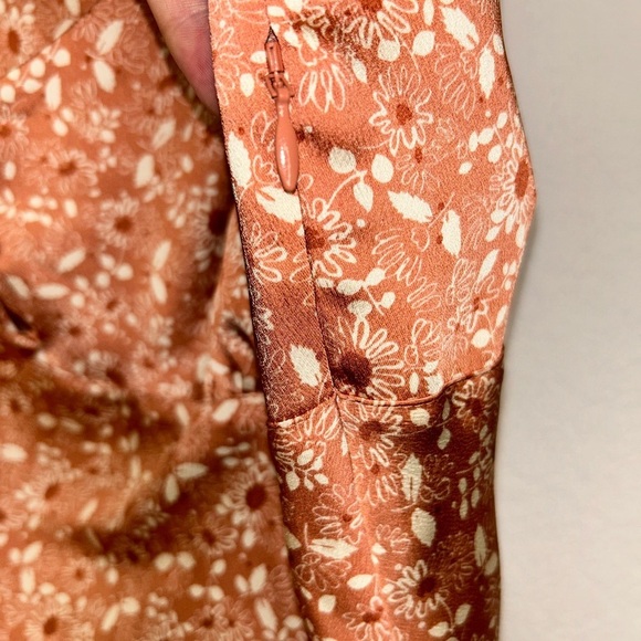 Treasure and Bond Cap Sleeve Satin Top Size XL - Picture 3 of 6